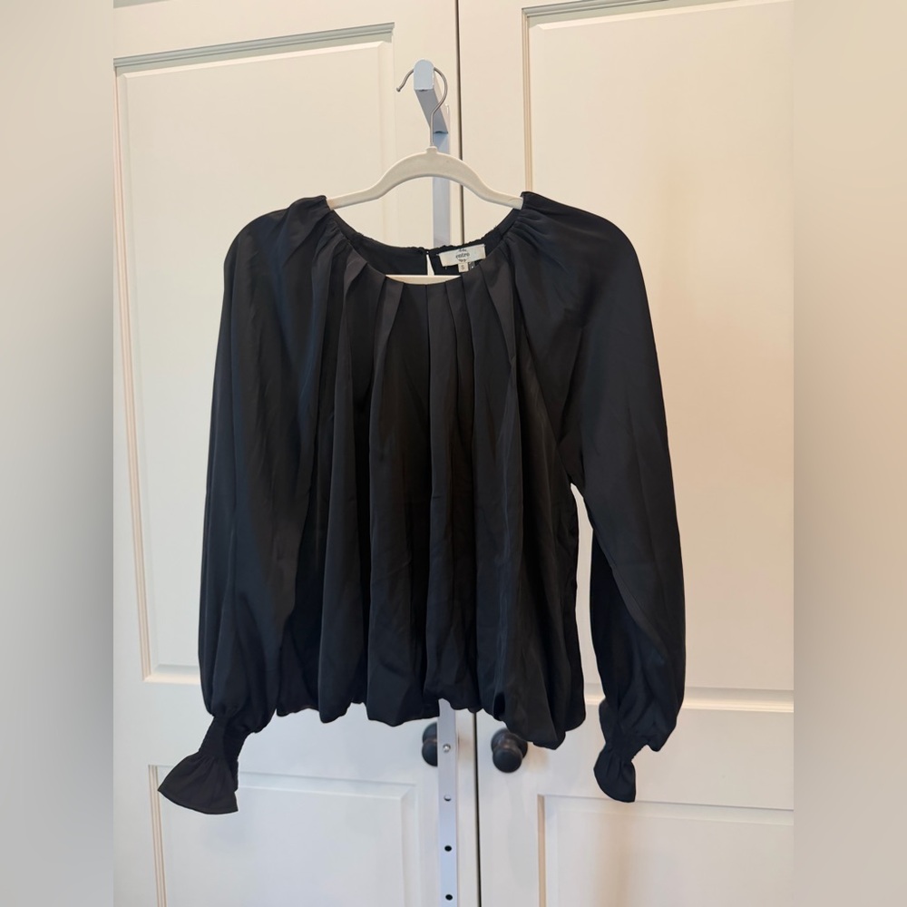 Entro Black Bubble Hem Blouse